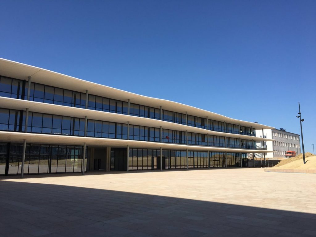 Lycée Ernest Ferroul LÉZIGNAN-CORBIÈRES (11)